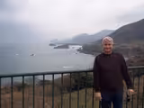 Robert male from USA
