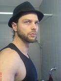 Johnny male from Switzerland