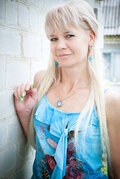 Oksana female from Ukraine