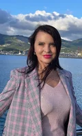 See profile of Larisa