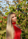 Yaroslava female from Ukraine