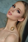 Victoria female from Ukraine