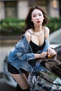 See profile of Xia Yue Ying