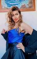 Oleksandra female from Italy