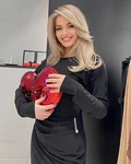 See profile of Valeria
