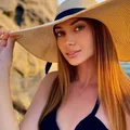 Jeanette female from Italy