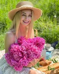 See profile of  Iuliia