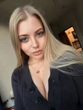Eva female de Ukraine