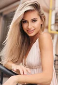 Lana female from Ukraine