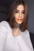 See profile of Yelyzaveta