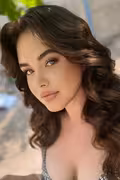See profile of Yelyzaveta