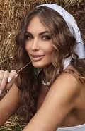 Lesia female from Ukraine