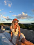 See profile of Elleonora