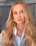 Oleksandra female from USA